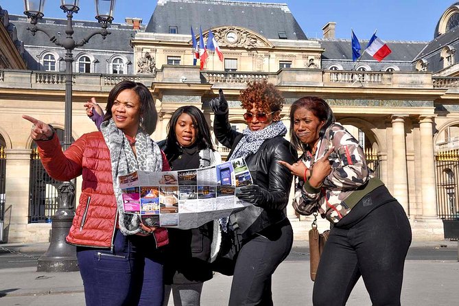 Paris Private Walking Tour With a Personal Photographer - Tour Overview and Features