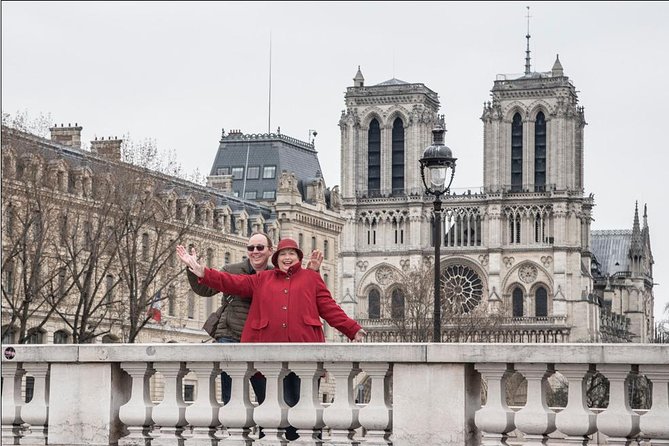Paris Private Walking Tour With a Personal Photographer - Reasons to Choose This Tour