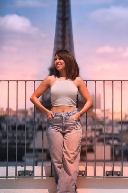 Paris: Professional Photoshoot With Eiffel Tower Backdrop - What to Expect