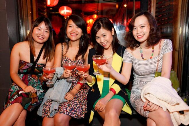 Paris Pub Crawl With Free Club Entry and Free Shots - Customer Reviews