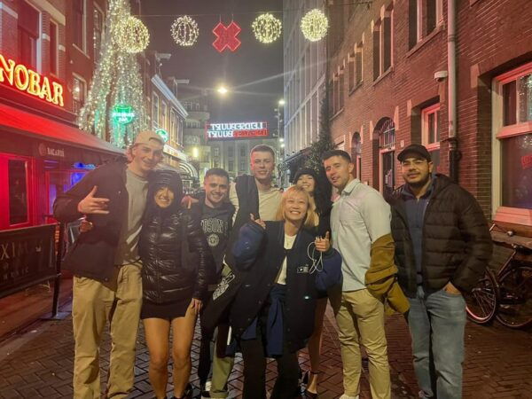 Paris: Pub Crawl With Shots and Nightclub Entry - Questions You May Have