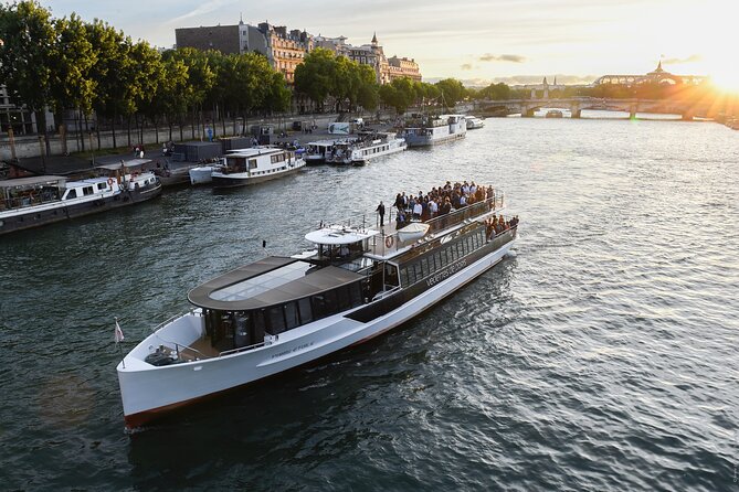 Paris: Relaxing Seine Cruise and City Walking Tour - The Sum Up