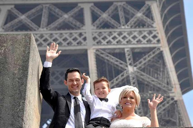 Paris Renew Your Wedding Vows Experience With Professional Photographer - Common Questions