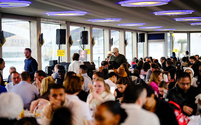 Paris River Seine Cruise Experience with Brunch Buffet - Should you book the Seine brunch cruise?