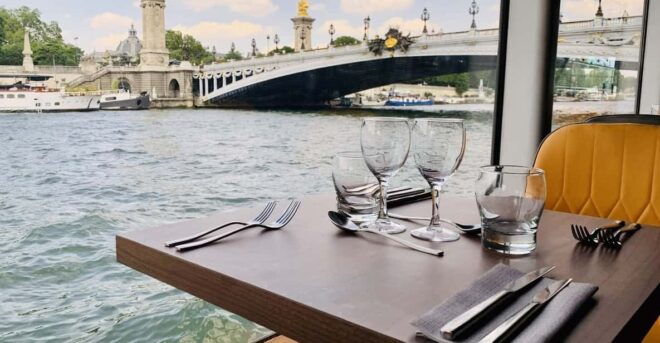Paris: River Seine Cruise With 3-Course Lunch - Itinerary Highlights
