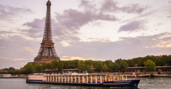 Paris: Romantic Cruise With 3-Course Dinner on Seine River - Common Questions