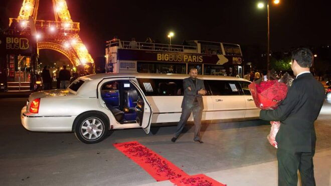 Paris: Romantic Limousine Tour - Duration