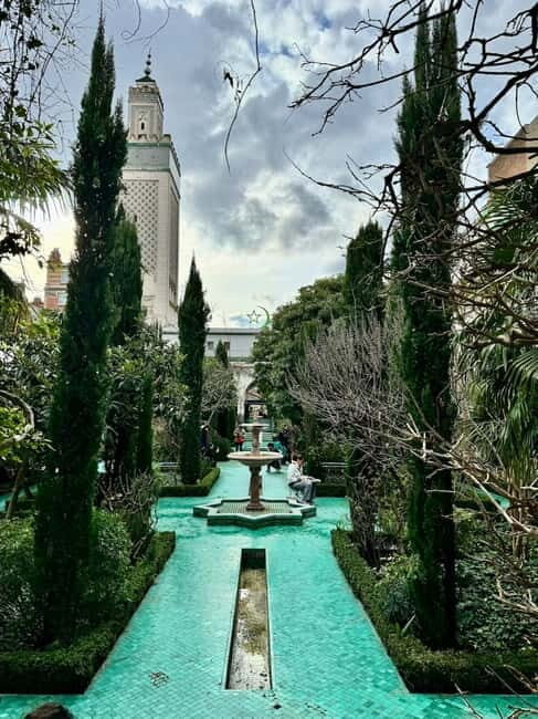 Paris: Saint-Germain. The luxury+intellectual side of Paris. - Good To Know