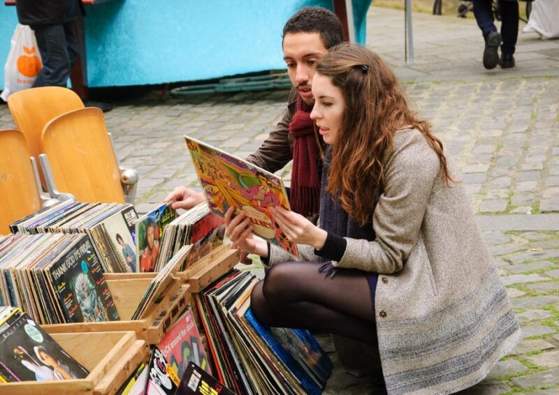 Paris: Saint Ouen Flea Market Guided Tour - Good To Know