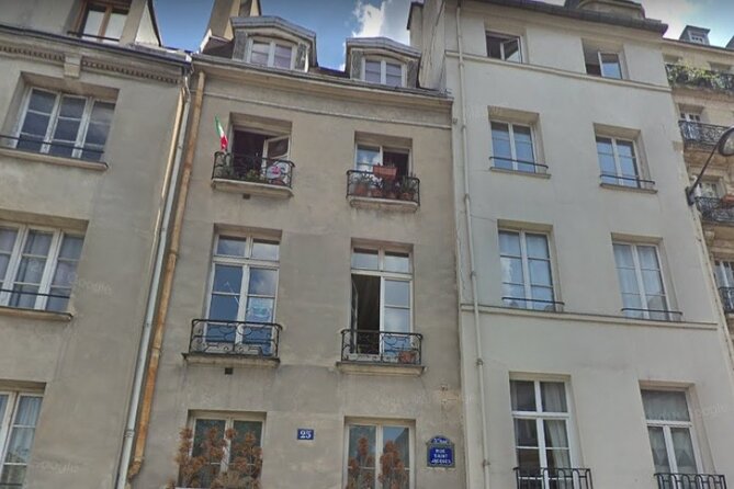 Paris Scavenger Hunt: Churches, Charms, Shells & Seine - Scavenger Hunt Overview