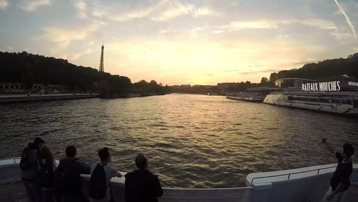 Paris : Scenic Cruise on the Seine River With Champagne - Booking and Cancellation Policy