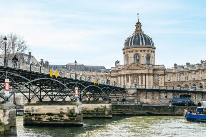 Paris: Seine Cruise and Macaron Tasting by the Eiffel Tower - Making the Most of Your Parisian Adventure
