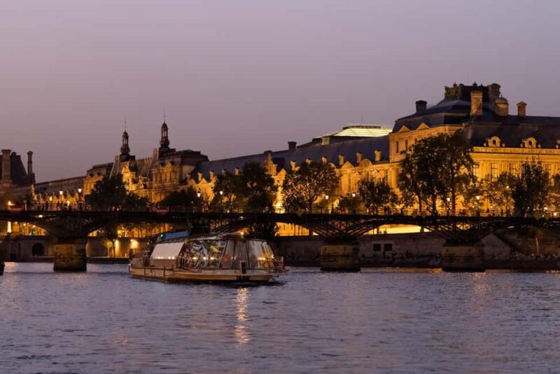 Paris: Seine Cruise in Paris with 5-Course Christmas Dinner - Good To Know