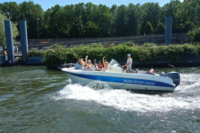 Paris Seine River 1h Private Cruise - Booking and Pricing Information