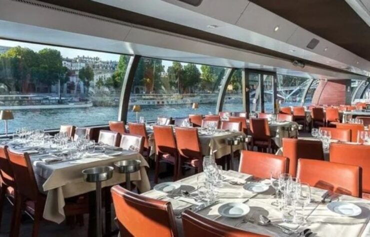 Paris: Seine River Champagne Dinner Cruise With Live Music - Activity Details
