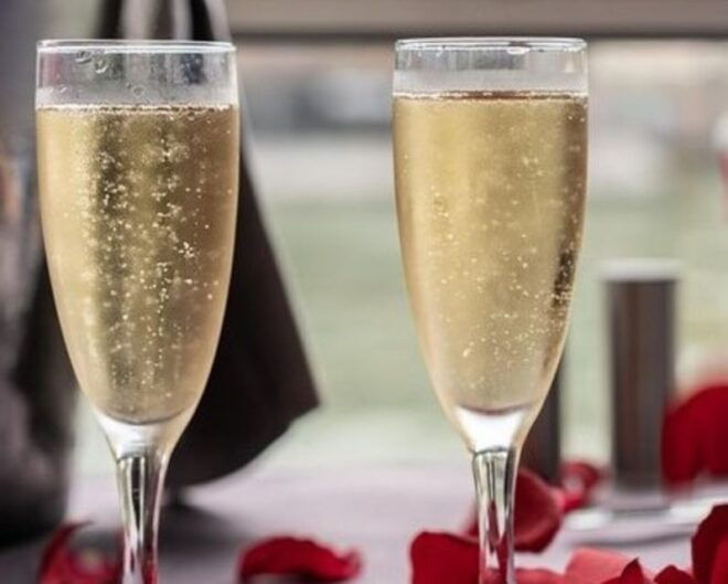 Paris: Seine River Champagne Dinner Cruise With Live Music - Directions