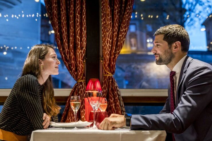 Paris: Seine River Cruise With 3-Course Dinner & Live Music - Activity Details and Features
