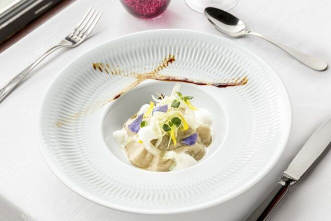Paris: Seine River Cruise With 3-Course Dinner & Live Music - Skip the Ticket Line Advantage