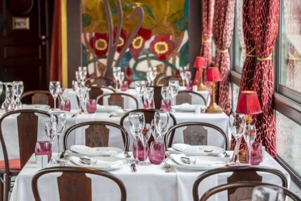 Paris: Seine River Cruise With 3-Course Dinner & Live Music - Additional Information and Location Details