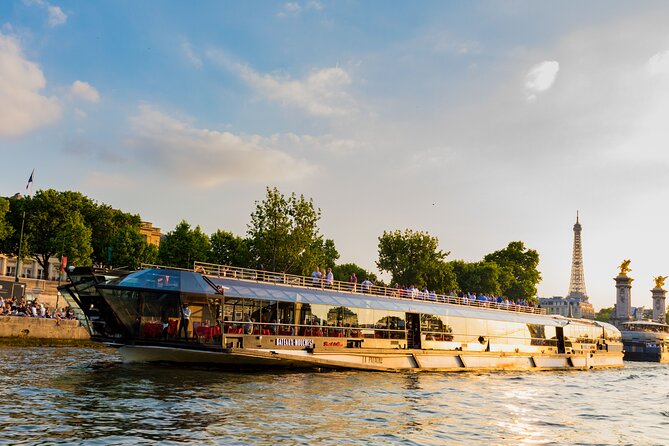 Paris Seine River Dinner Cruise With Live Music by Bateaux Mouches - Pricing and Value