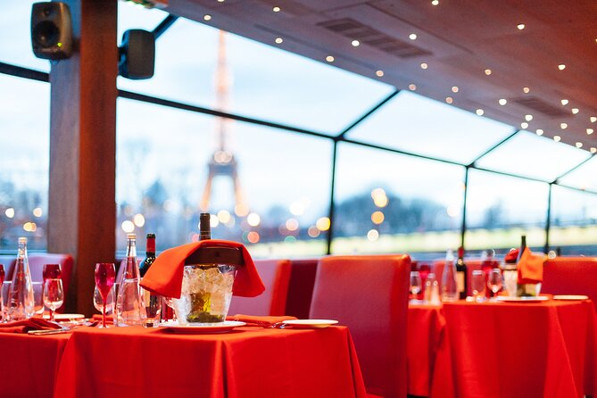Paris Seine River Dinner Cruise With Live Music by Bateaux Mouches - Overall Experience