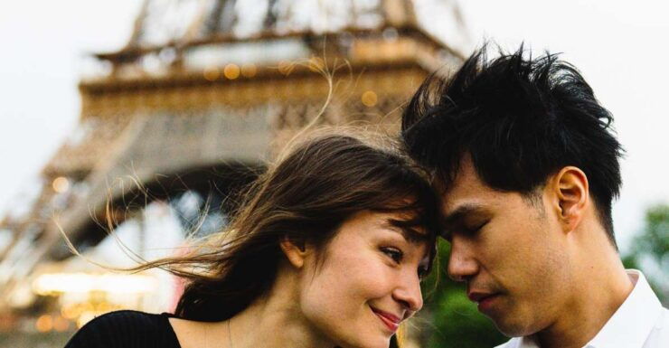 Paris : Seine River Dinner Cruise With Live Singer - Good To Know