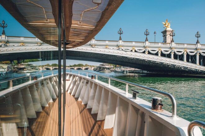 Paris: Seine River Guided Cruise With Champagne - Detailed Itinerary