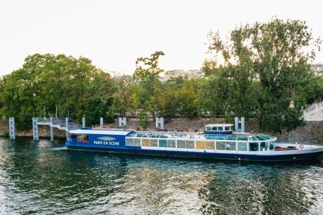 Paris: Seine River Panoramic Views Dinner Cruise - Select Participants and Date