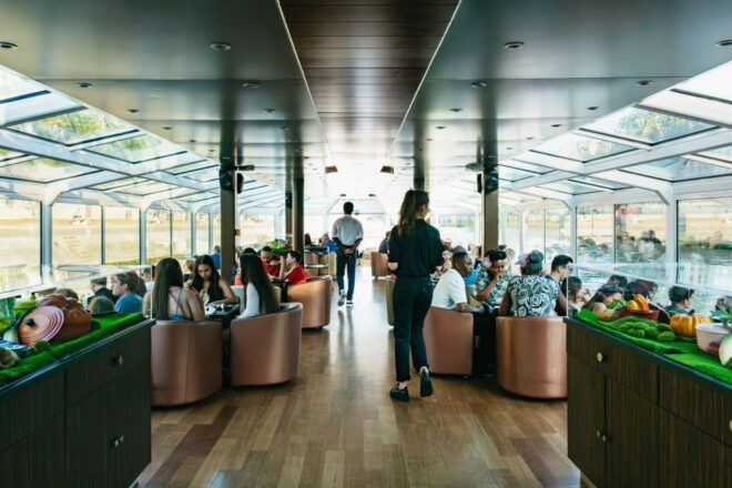 Paris: Seine River Panoramic Views Dinner Cruise - Review Summary