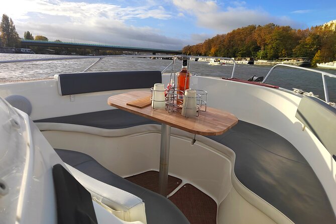 Paris Seine River Private Boat Cruise With Your Captain and Guide - Meeting and Pickup