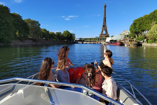 Paris Seine River Private Boat Cruise With Your Captain and Guide - Featured Review From Katrina_H