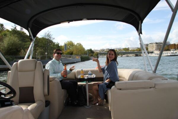 Paris: Seine River Private Guided Pontoon Boat Cruise - Customer Feedback