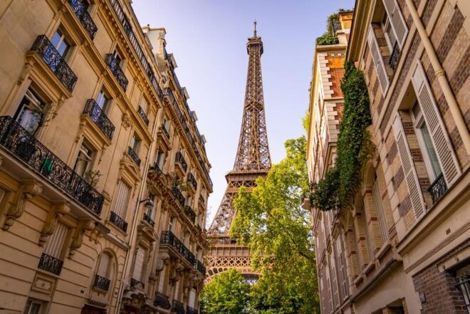 Paris: Self-Guided Photo Safari With Photobook! City Tour - Recommended Photography Tips