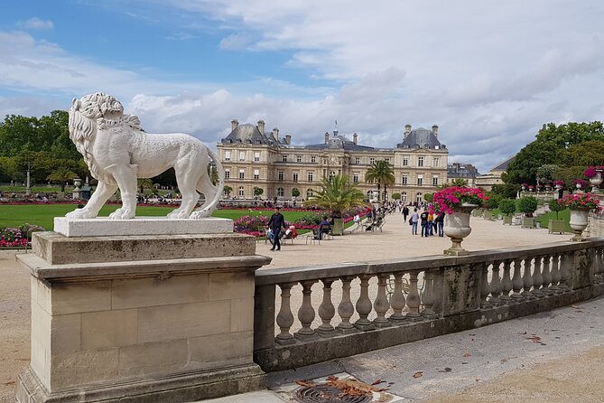 Paris Sightseeing 8h Day Tour (No Museum) Driver-Guide & Van - Tour Features