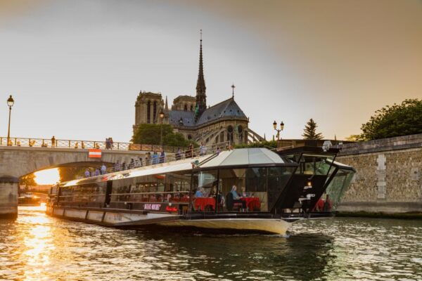Paris: Sightseeing Cruise on the Seine With 4-Course Dinner - Common Questions