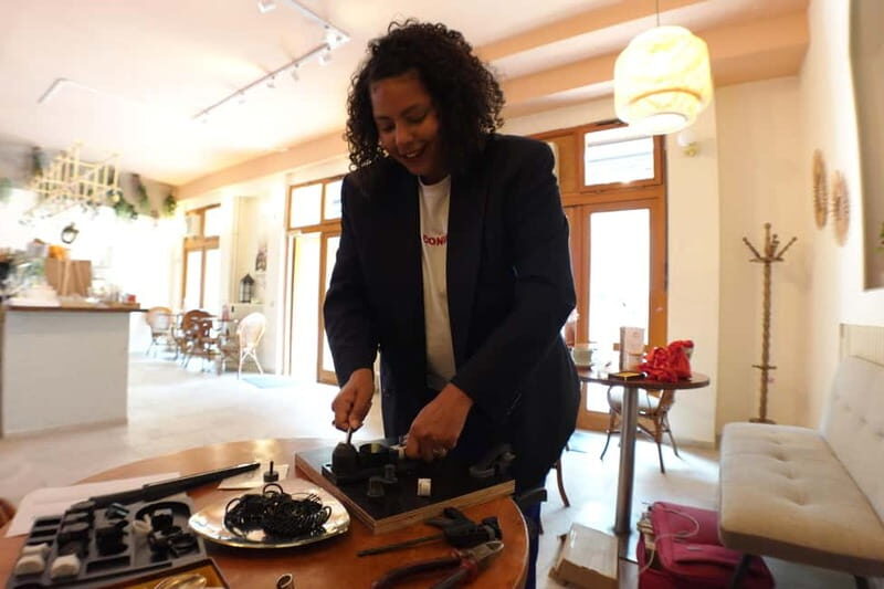 Paris: Silver Spoon Ring Workshop in Le Marais - Comparing Similar Experiences