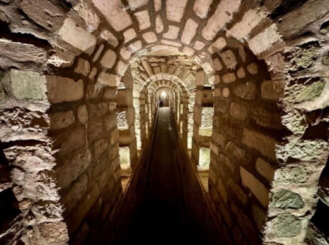 Paris: Skip-The-Line Catacombs Tour With Restricted Areas - Not Suitable For