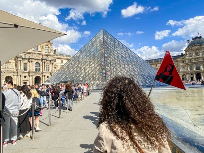 Paris: Skip-The-Line Louvre Ticket With Host for Mona Lisa - Inclusions
