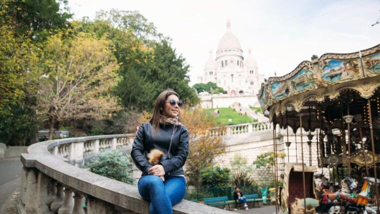 Paris: Small Group Montmartre Tour & Sacre Coeur - Iconic Landmarks: Moulin Rouge and Sacré Coeur Basilica