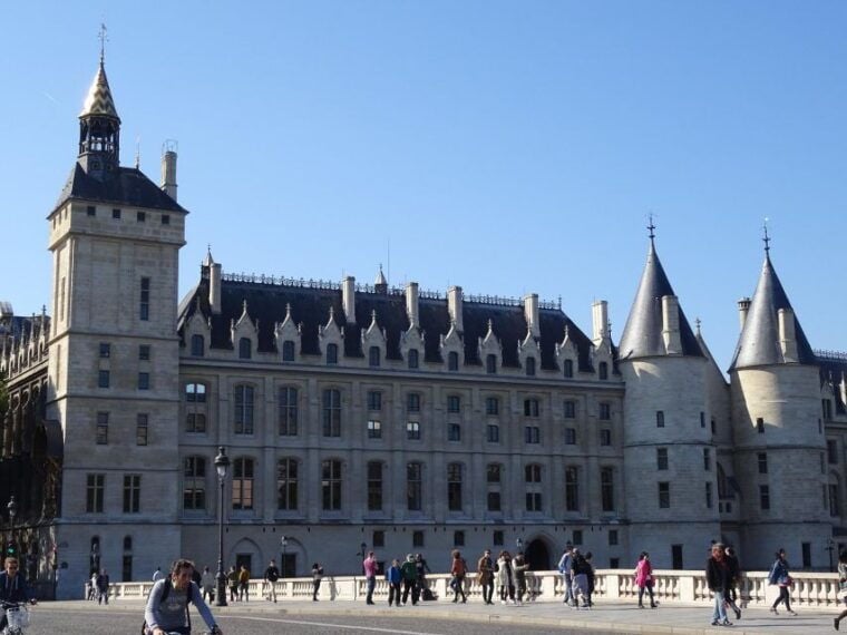 Paris: Ste Chapelle, Conciergerie Private Guided Tour +Entry - Important Information for Participants
