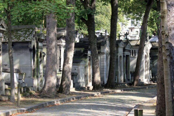 Paris: Stories of Père Lachaise Cemetery Walking Tour - Duration and Flexibility Details