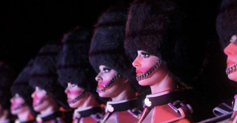 Paris: the Crazy Experience, a VIP Tour of the Cabaret - Dress Code and Important Guidelines