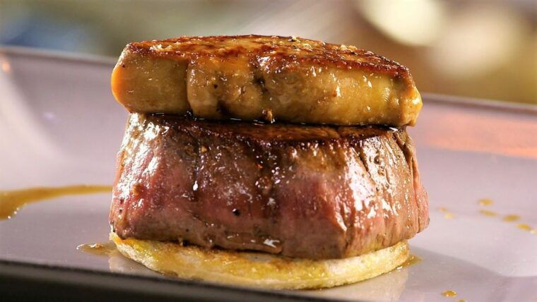 Paris: The French Food Highlights Tour - Meet Your Guide, François