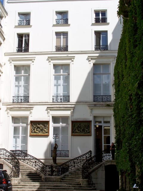 Paris: The Marais Contemporary Art Trail Walking Tour - Cultural Insights