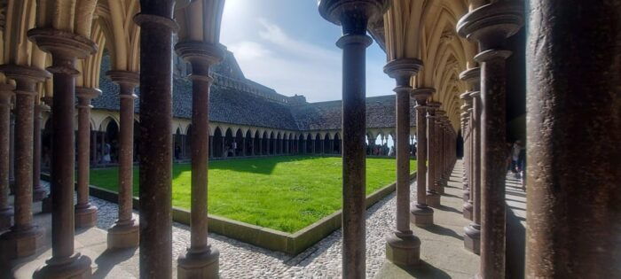 Paris to Mont Saint-Michel Day Trip in Luxury Van Live Guide - Guidelines and Restrictions