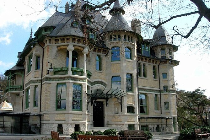 Paris to Reims One Way or Round-Trip Transfer in Sedan Car or Van - Mobile Ticket Available