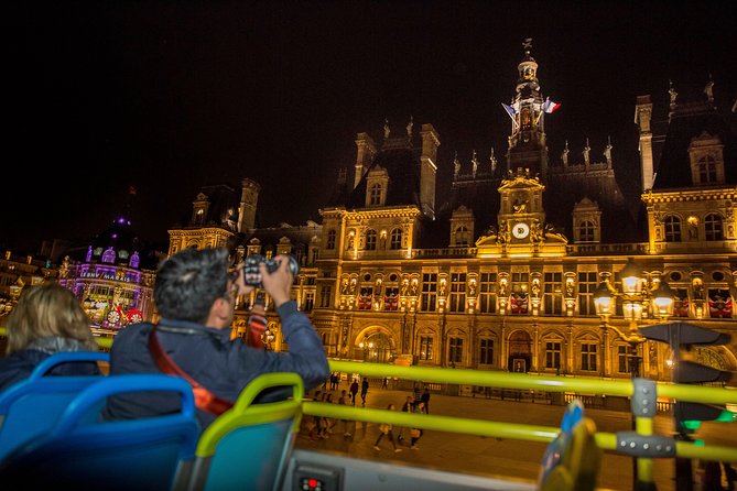 Paris Tootbus Christmas Tour - Assistance and Support for the Tour