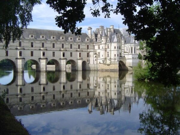Paris: Top Loire Castles With Lunch and Wine - The Sum Up