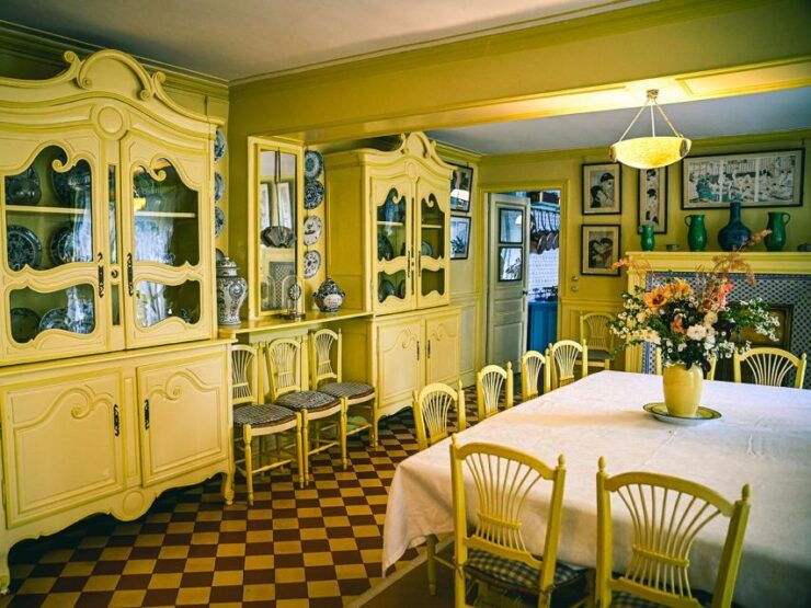 Paris: Transport and Visit Giverny Claude Monet 7 People - Good To Know