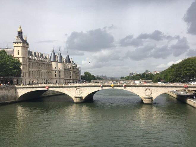 Paris : Treasure Hunt From the Panthéon to the Louvre - Inclusions